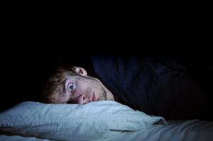 بحث يؤكد أن قلة النوم تؤثر على نشاط جينات الإنسان
