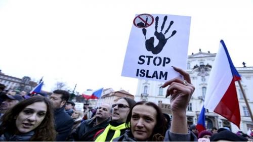  أرتفاع قياسي للأعمال المعادية للعرب والمسلمين بفرنسا وبريطانيا