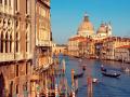 إيطاليا : مدينة البندقية تمنع الحقائب ذات العجلات لتقلليل التلوث السمعي 