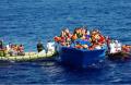 مقتل العشرات أثر مذبحة على مركب مهاجرين وسط البحر
